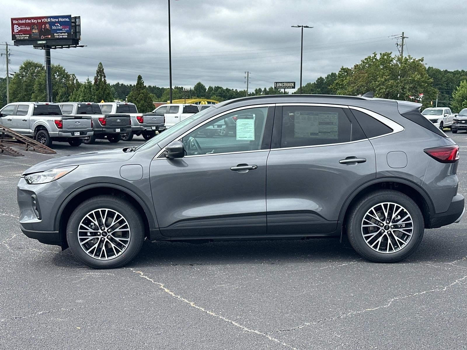 2025 Ford Escape PHEV FWD