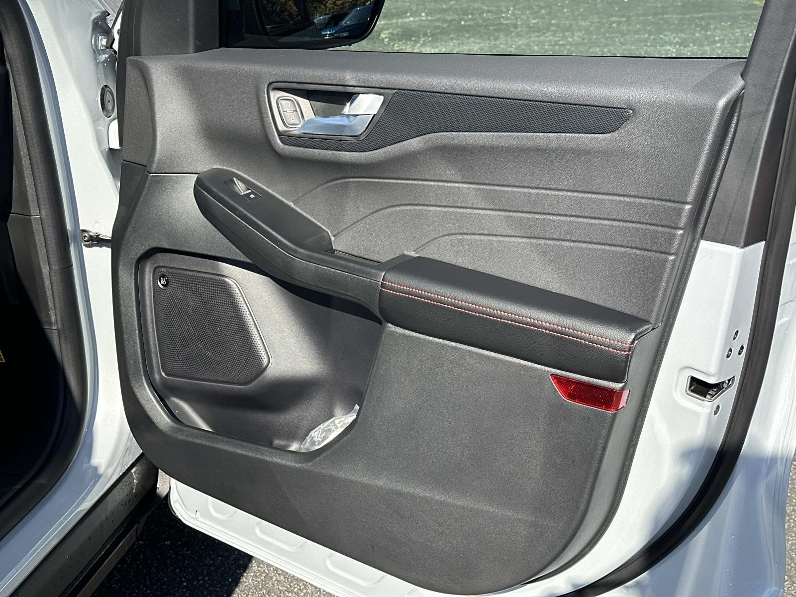 2026 Ford Escape ST-LINE SELECT AWD