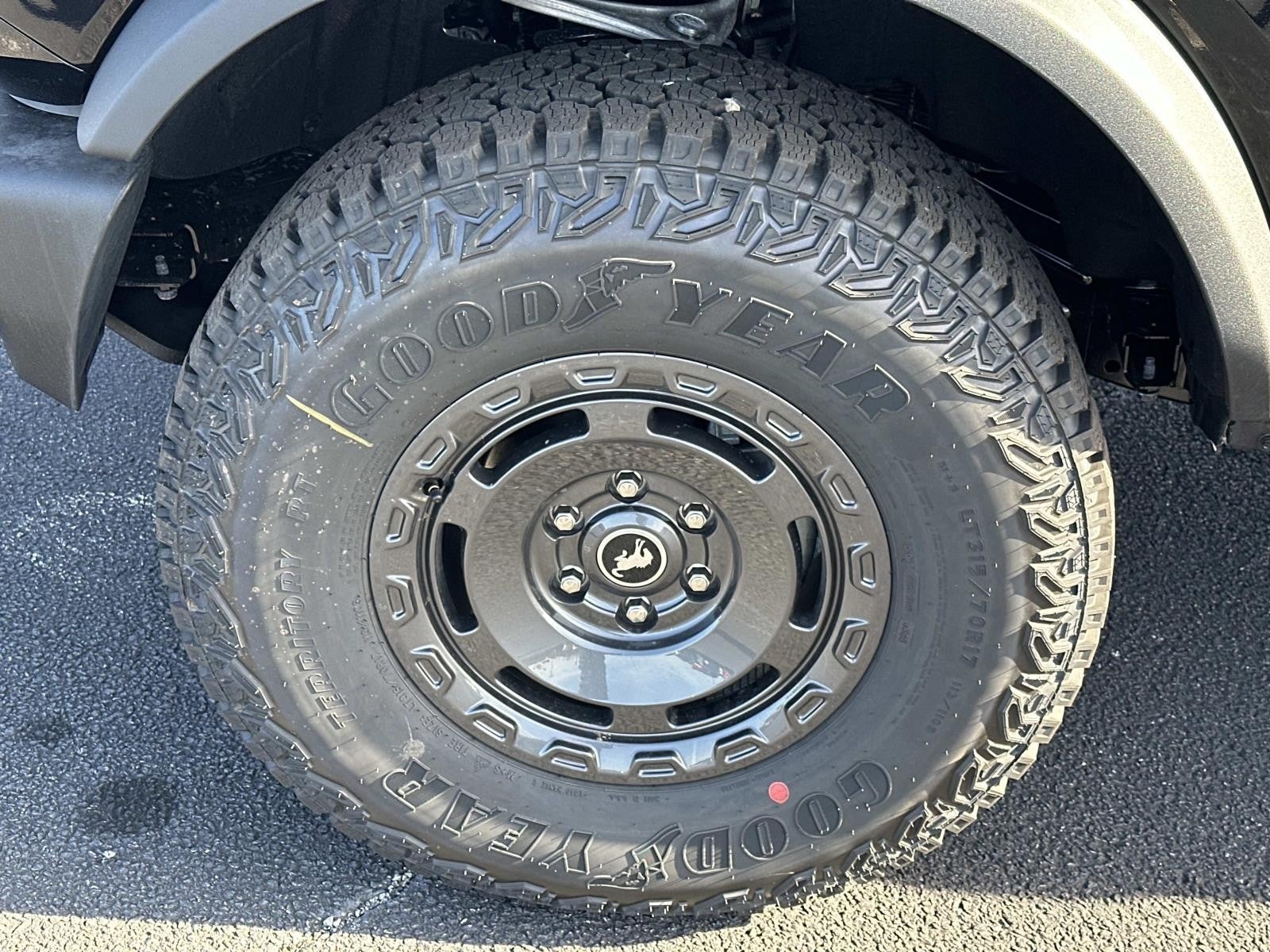 2025 Ford Bronco BASE 4 DOOR 4X4