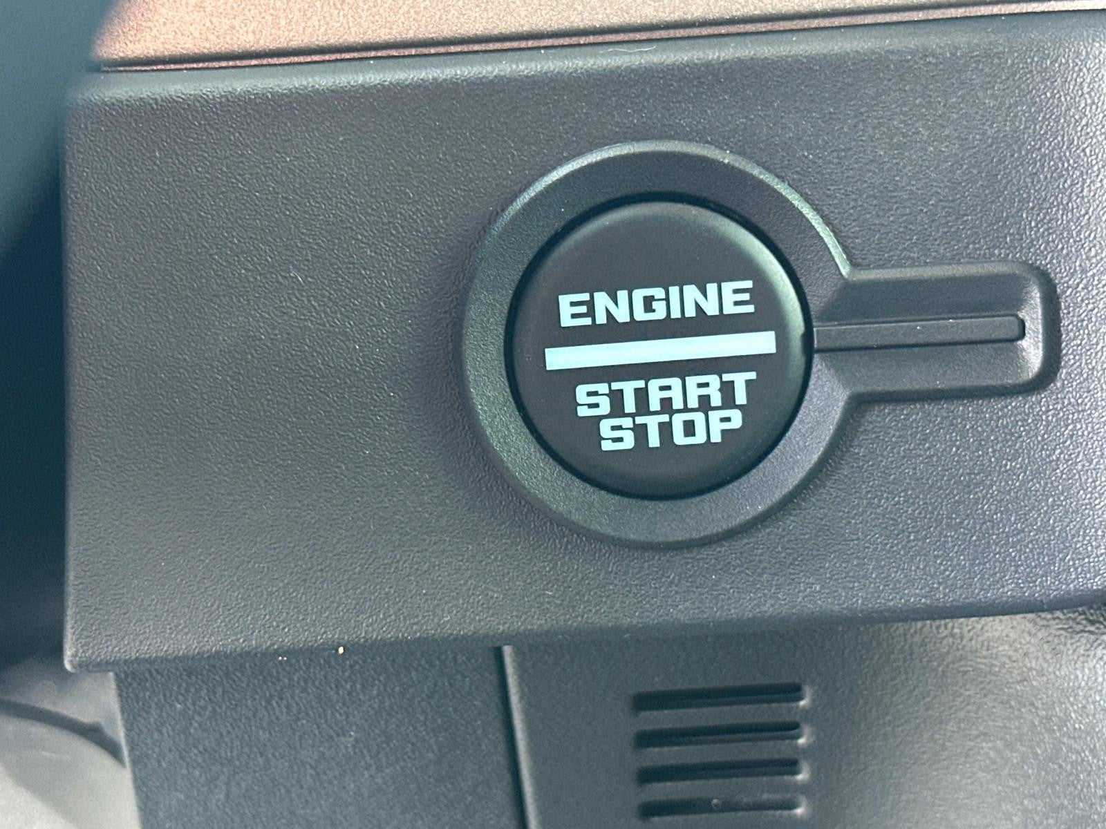 2025 Ford Bronco OUTER BANKS 4 DOOR 4X4