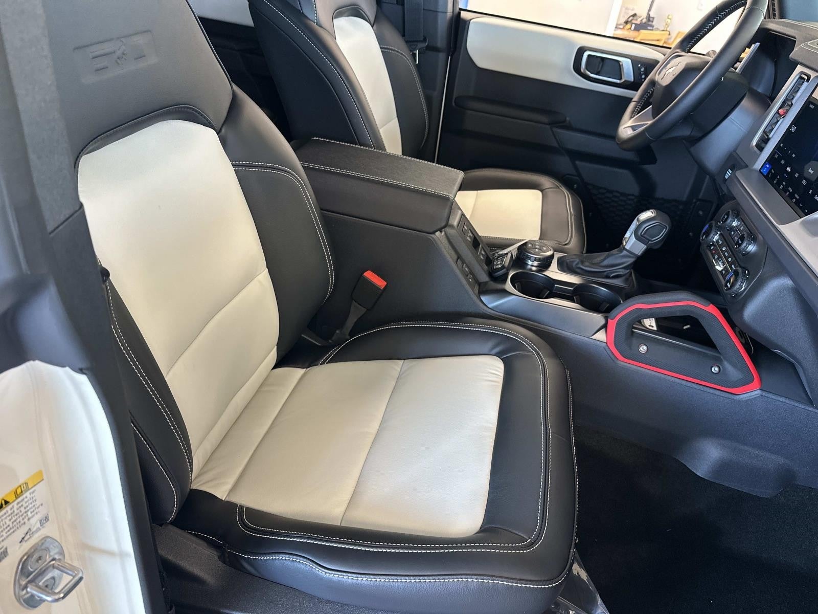 2025 Ford Bronco OUTER BANKS 4 DOOR 4X4