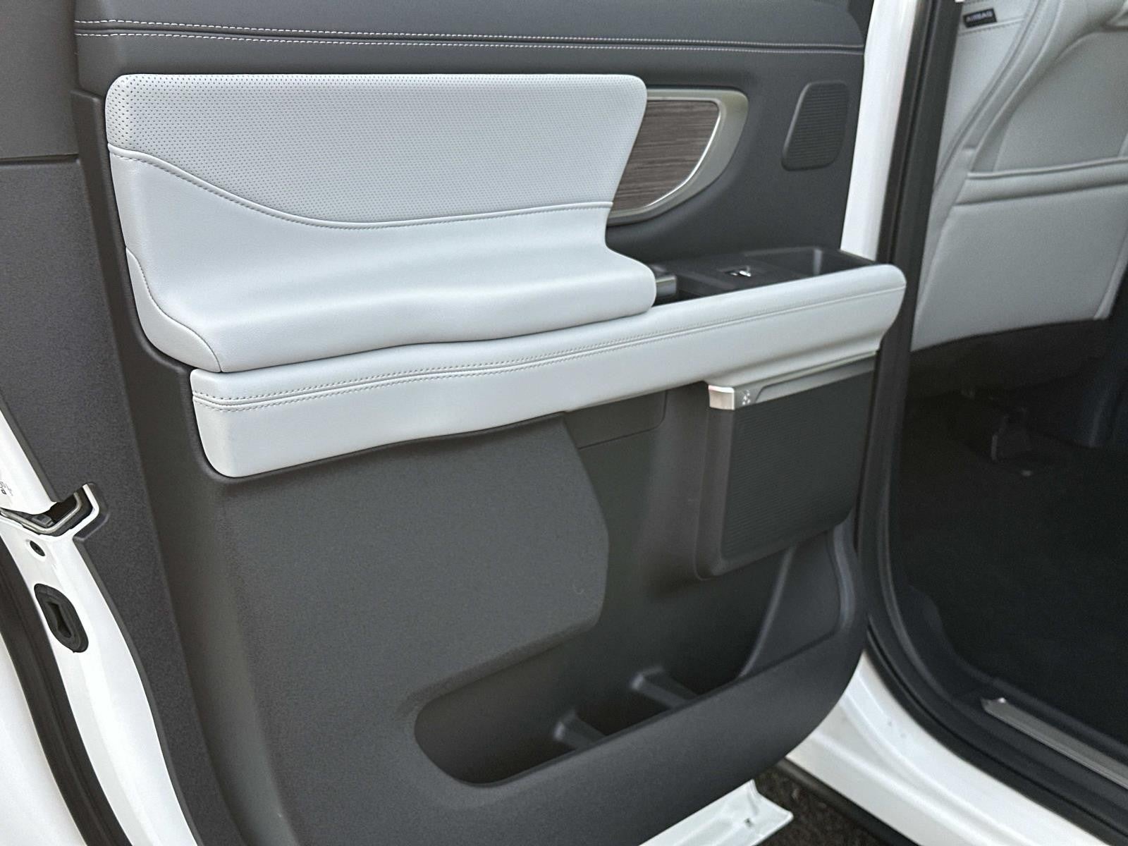 2026 Ford Expedition Max PLATINUM 4X4