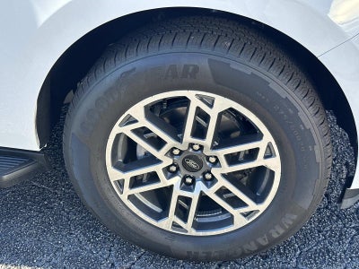 2025 Ford Expedition ACTIVE 4X2