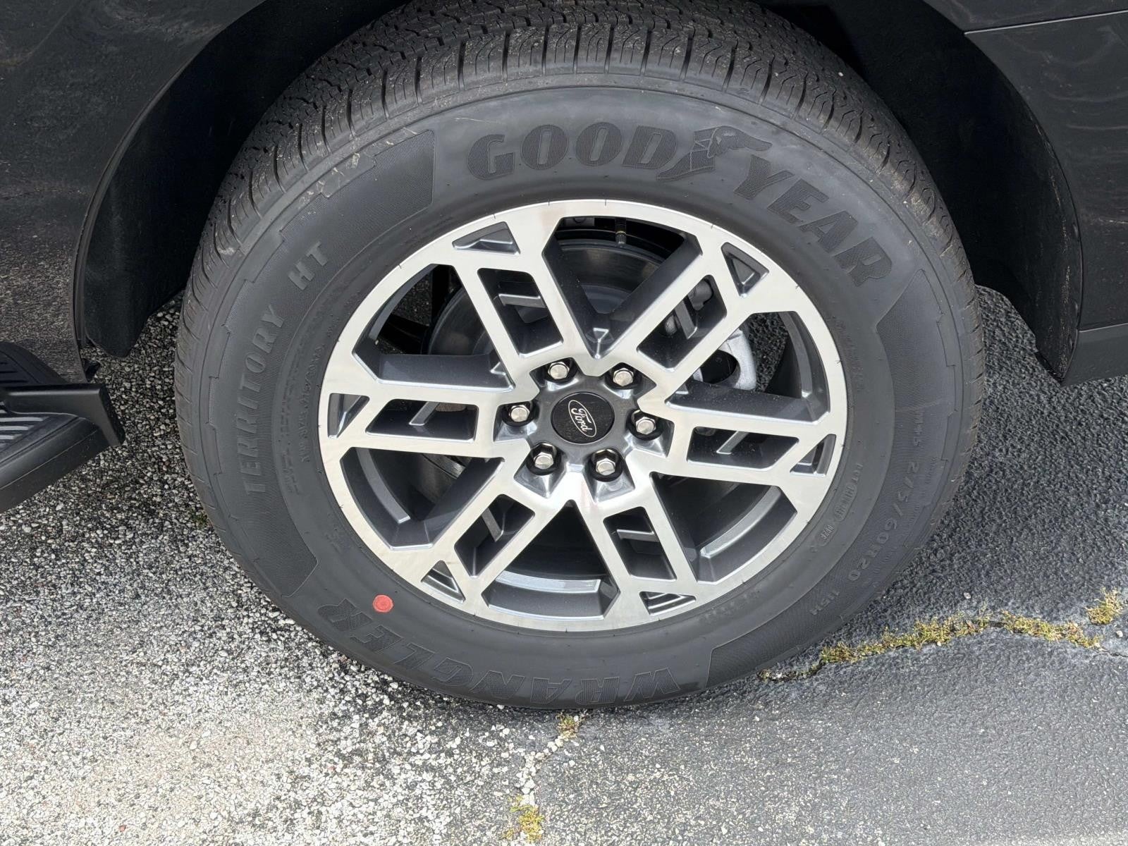2026 Ford Expedition ACTIVE 4X2