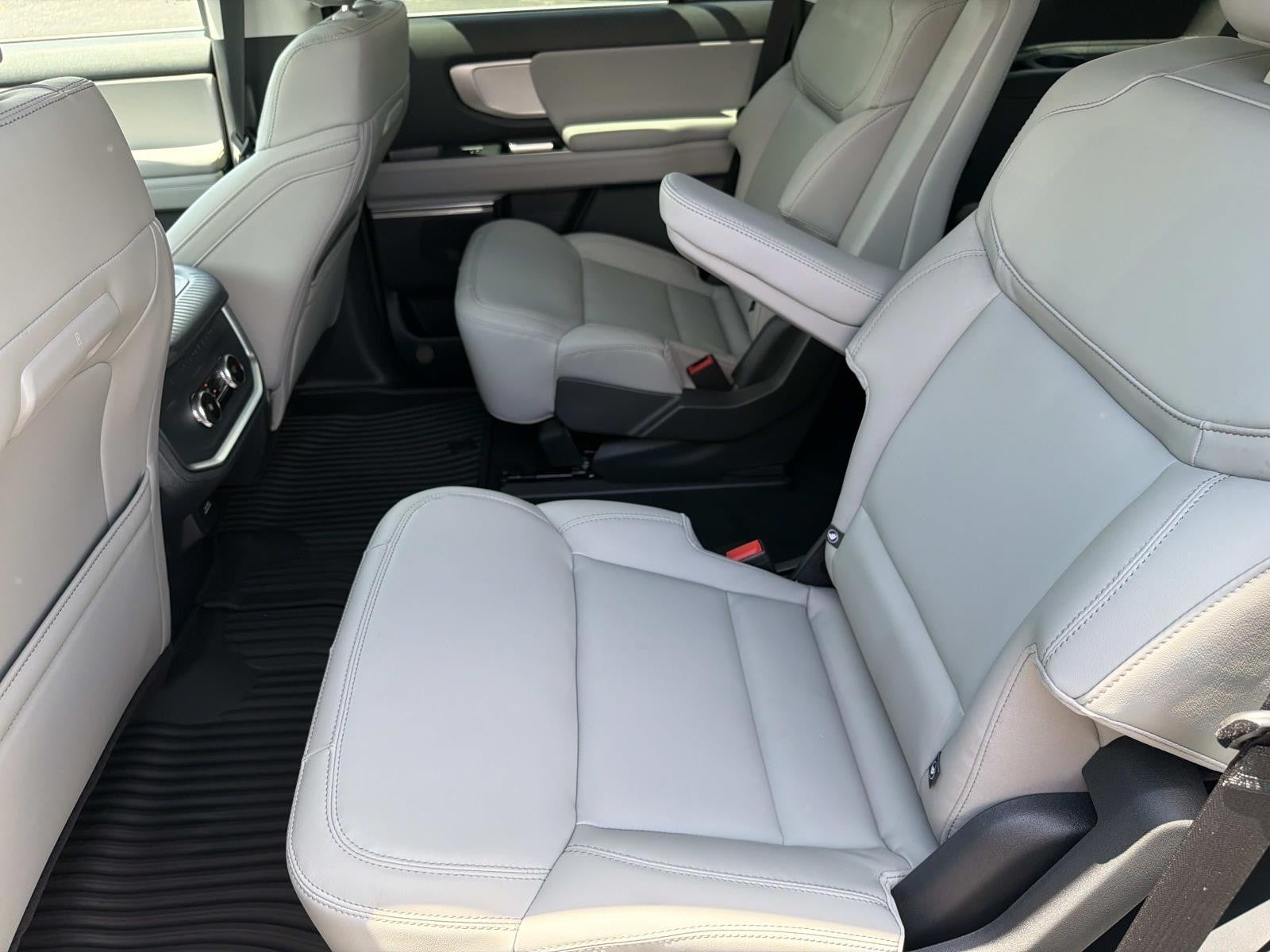 2026 Ford Expedition ACTIVE 4X2