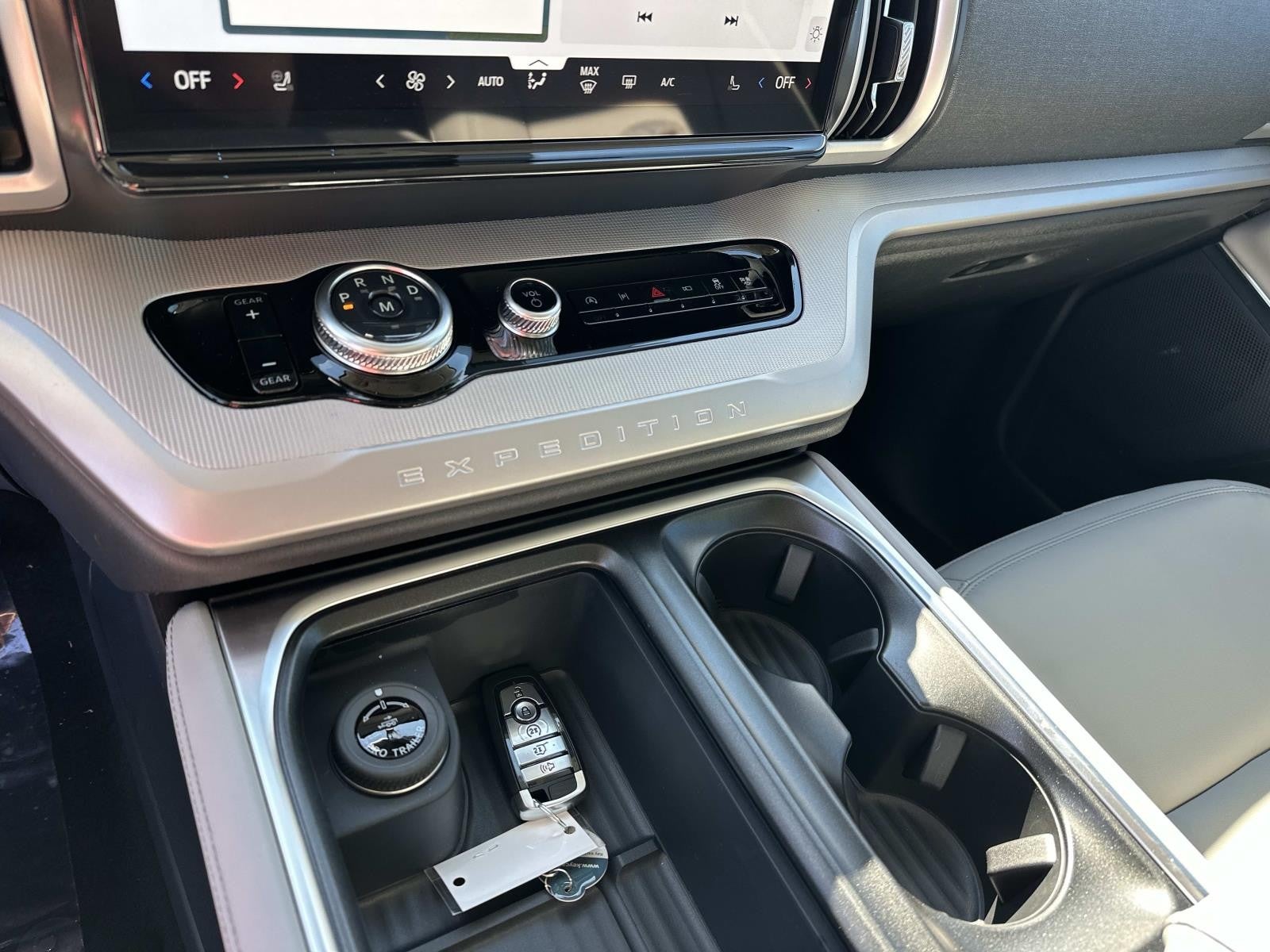 2026 Ford Expedition ACTIVE 4X2