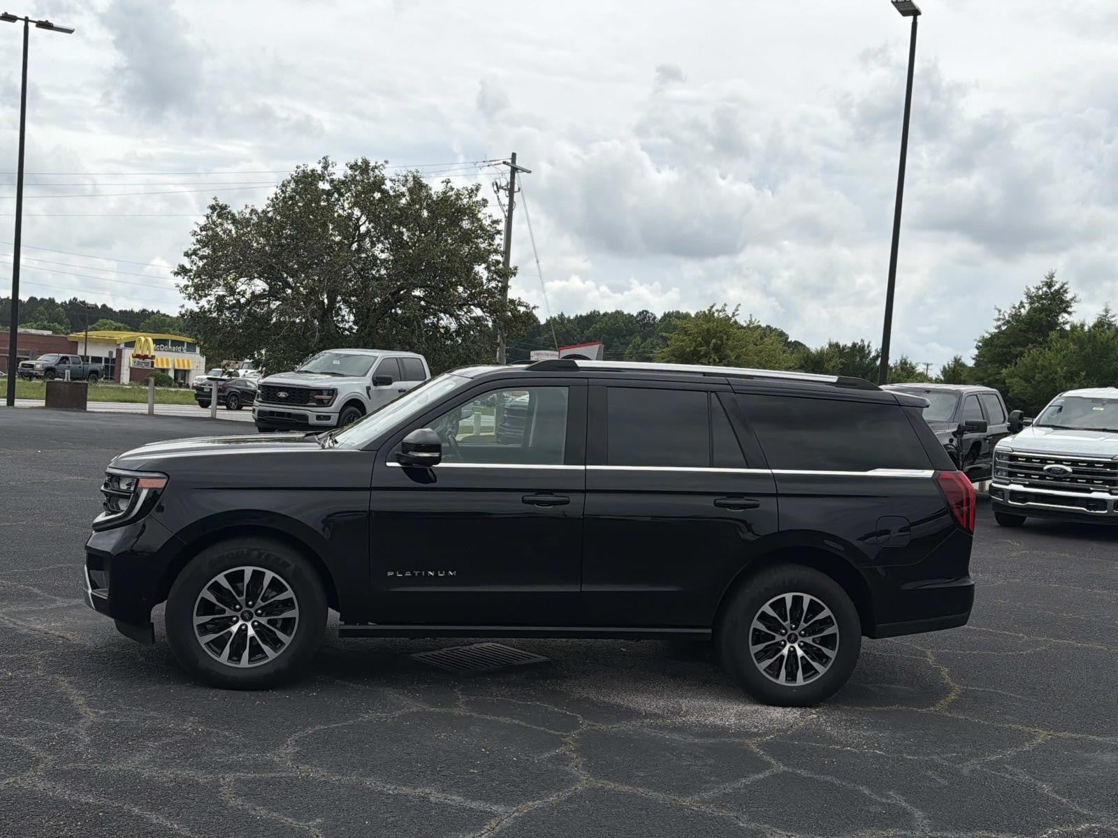 2025 Ford Expedition Platinum