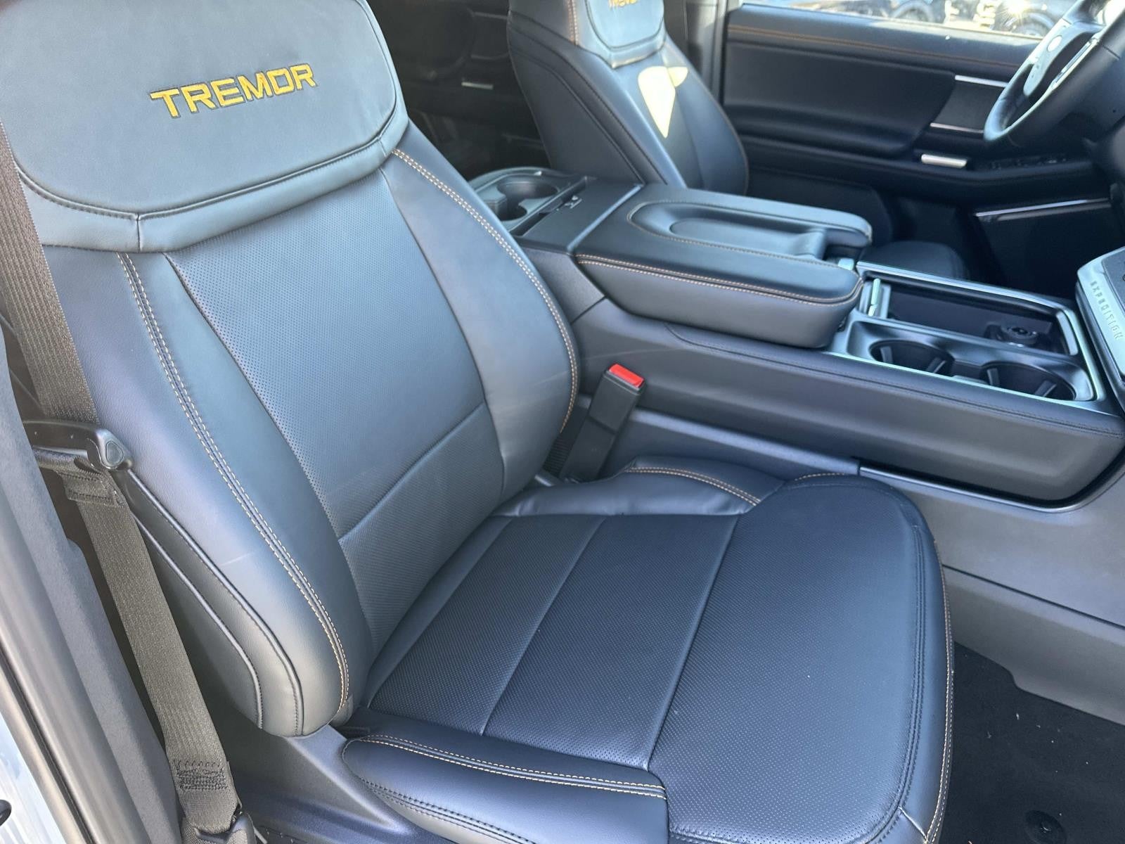 2026 Ford Expedition TREMOR 4X4