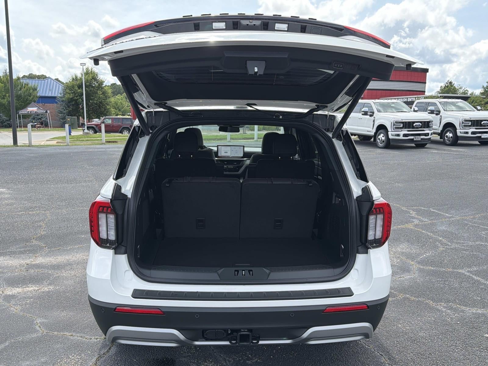 2026 Ford Explorer PLATINUM RWD