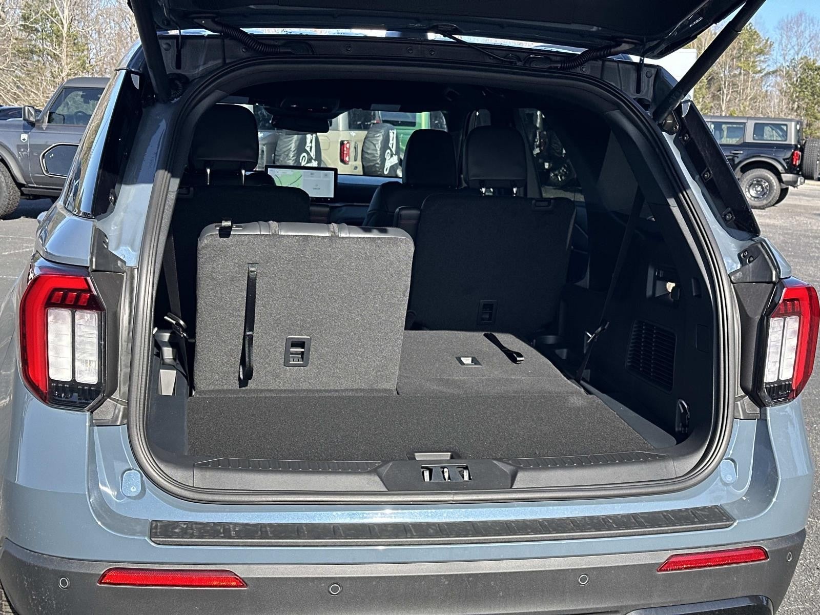 2026 Ford Explorer ST-LINE RWD