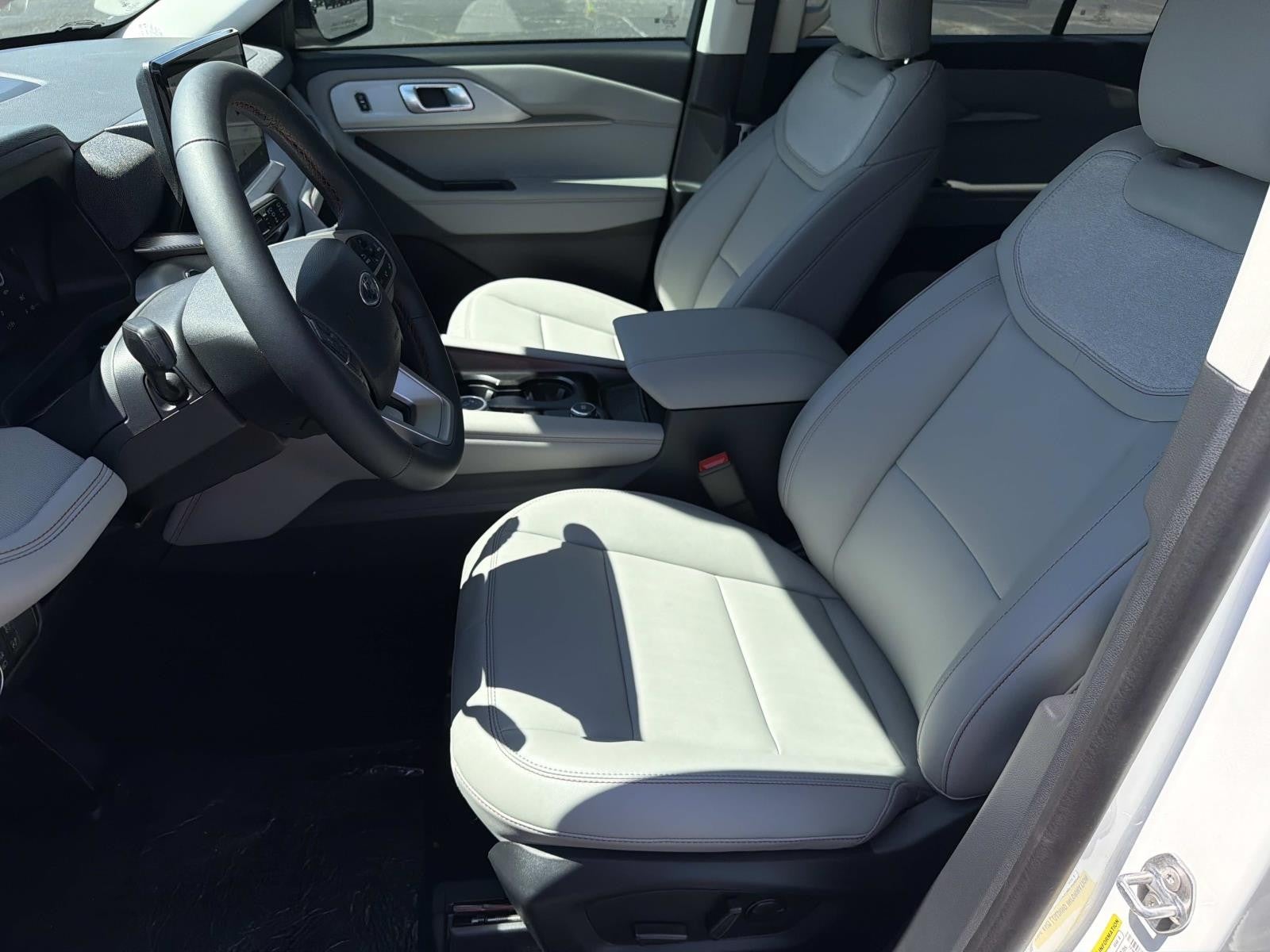 2026 Ford Explorer ACTIVE W/200A PKG 4WD