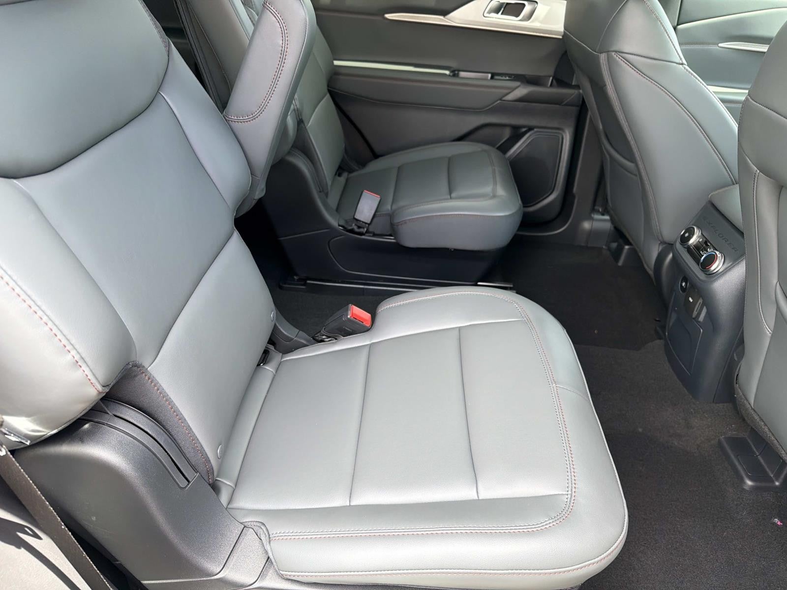 2026 Ford Explorer ACTIVE W/200A PKG 4WD
