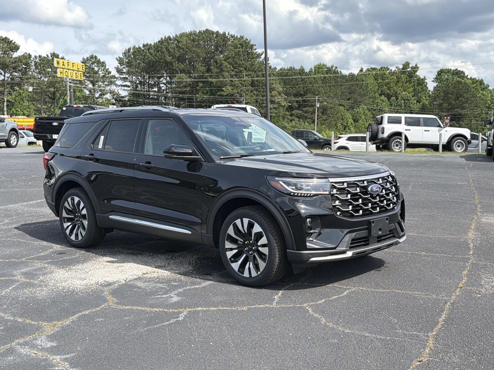 2026 Ford Explorer PLATINUM 4WD