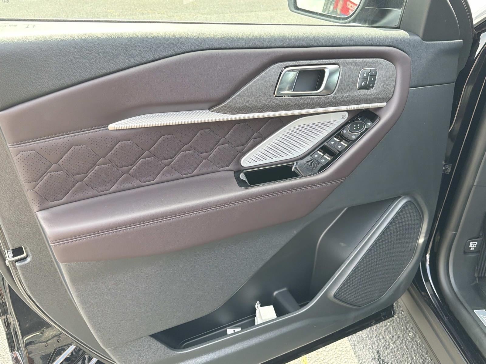 2026 Ford Explorer PLATINUM 4WD