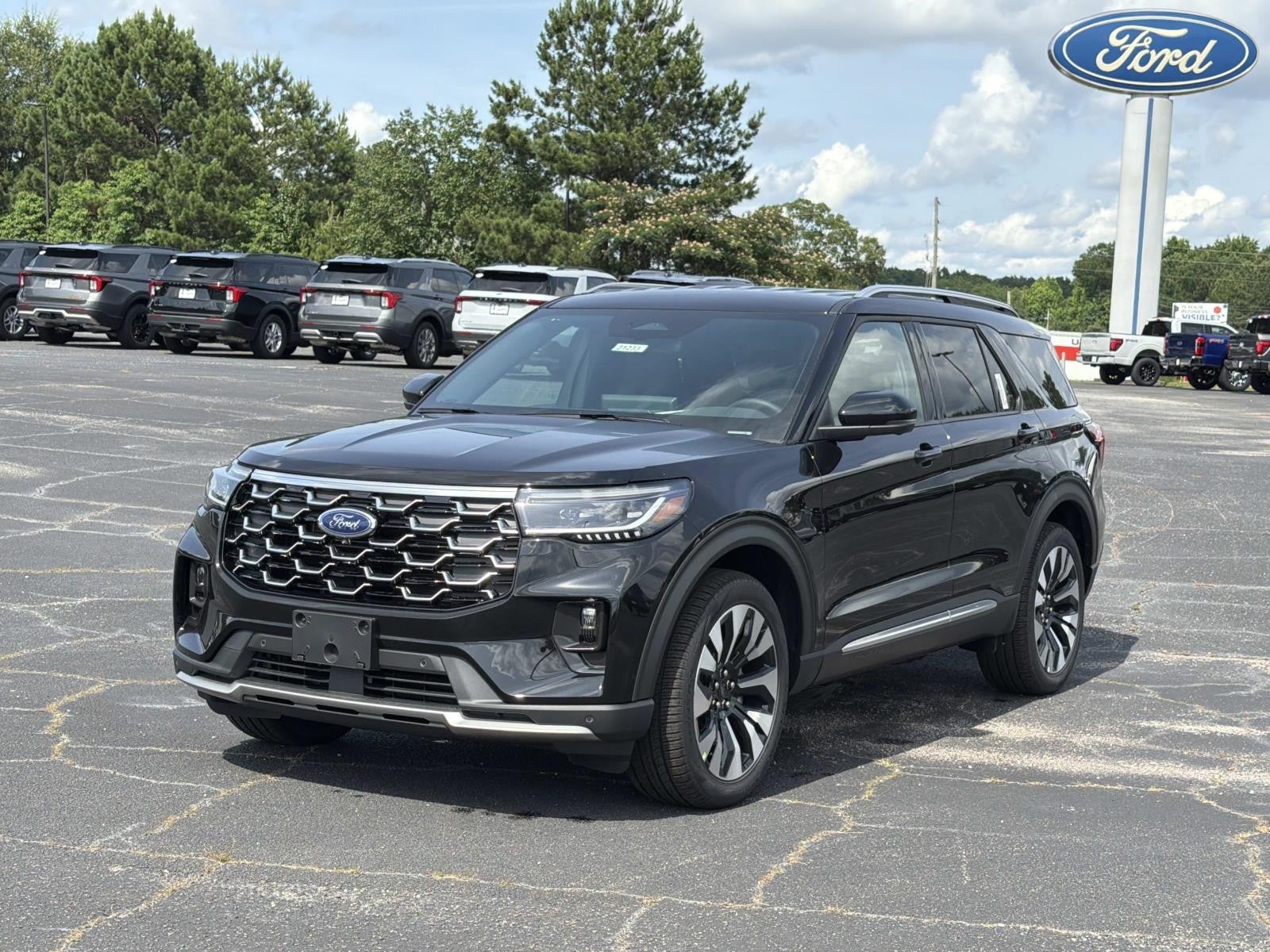 2026 Ford Explorer PLATINUM 4WD
