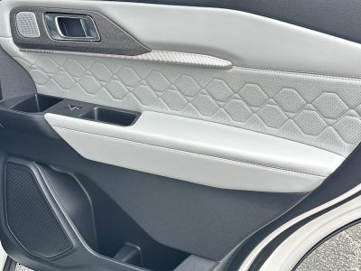 2026 Ford Explorer PLATINUM 4WD