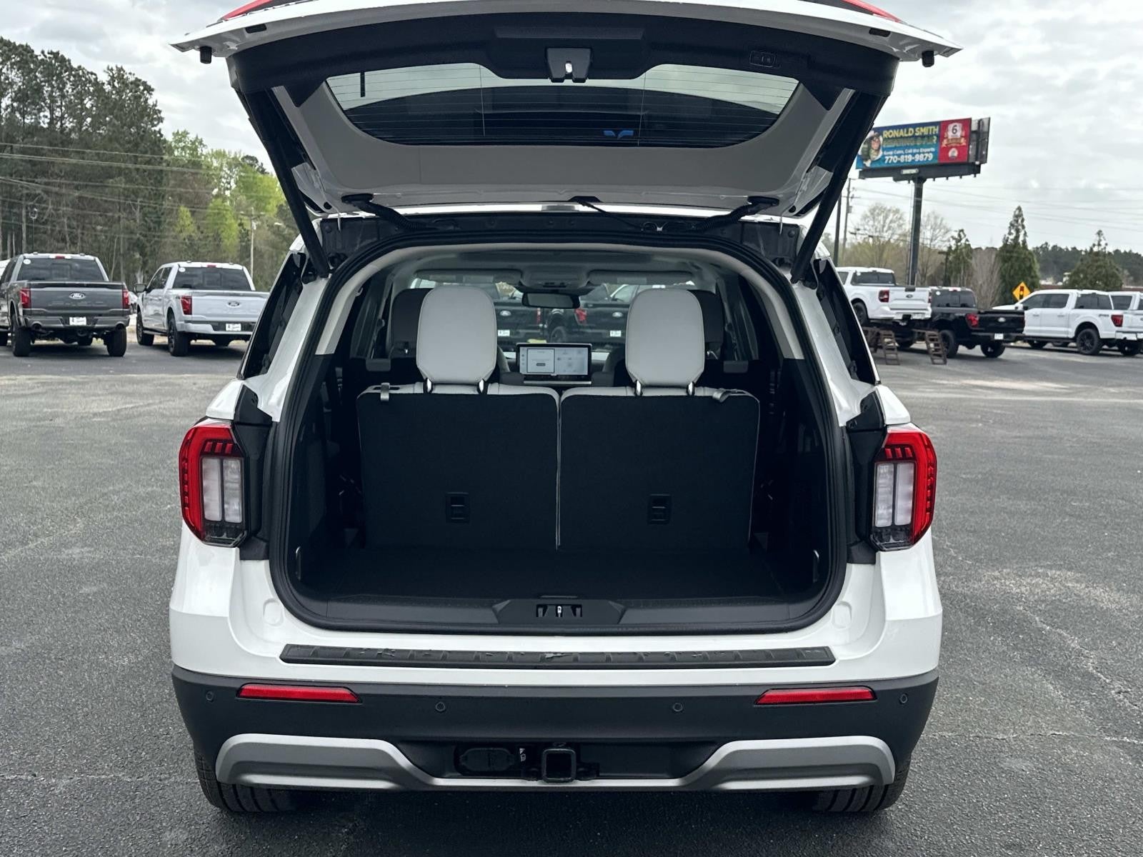 2026 Ford Explorer PLATINUM 4WD