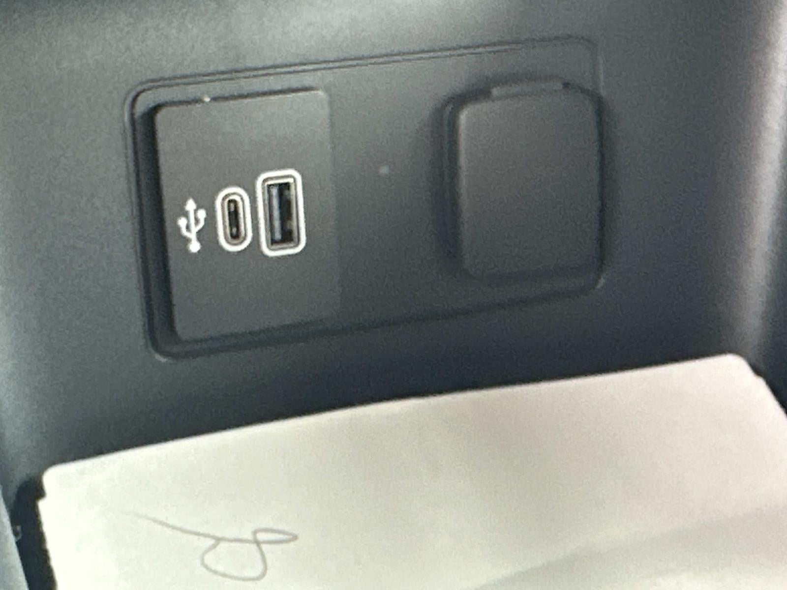 2026 Ford Explorer PLATINUM 4WD