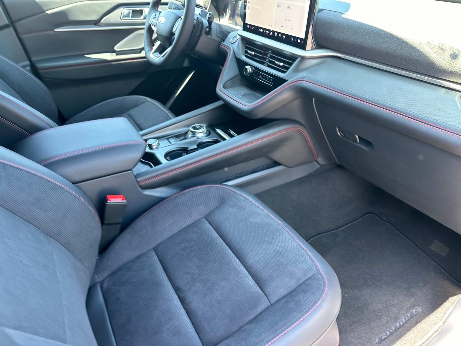 2025 Ford Explorer ST RWD