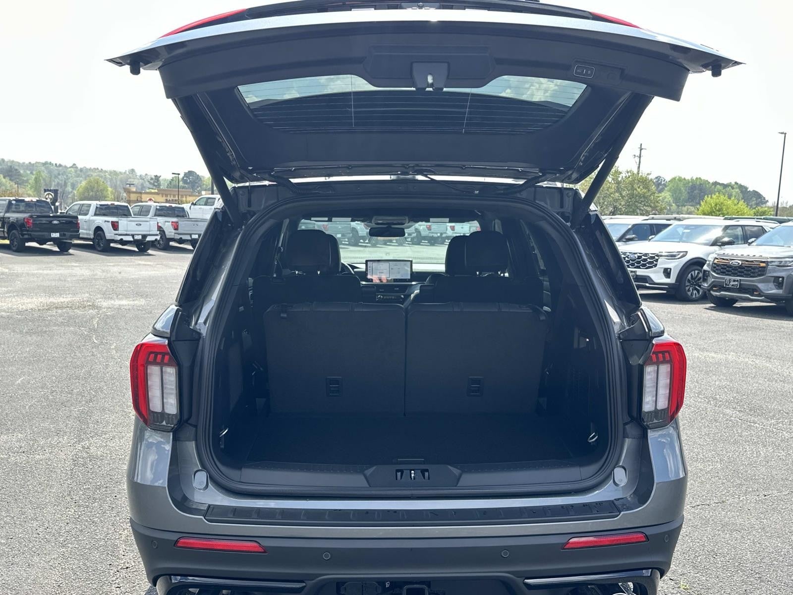 2026 Ford Explorer ST 4WD