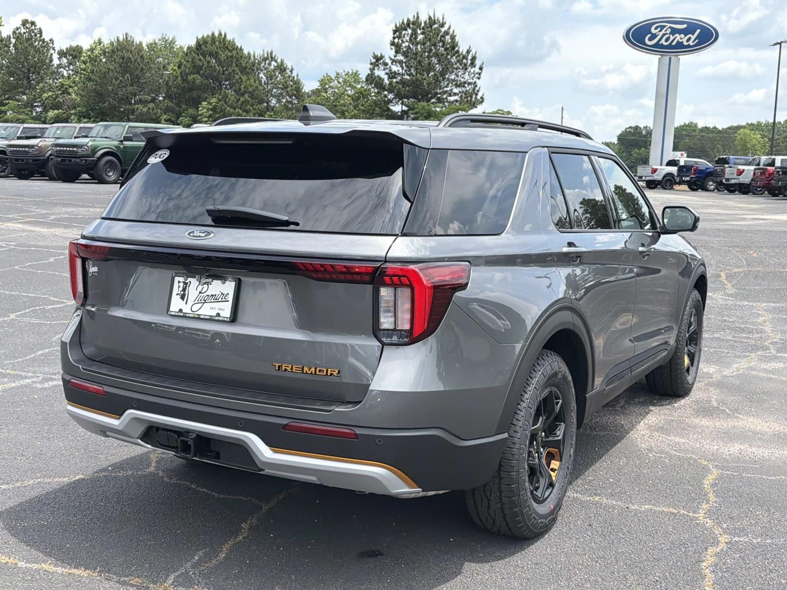 2026 Ford Explorer TREMOR 4WD