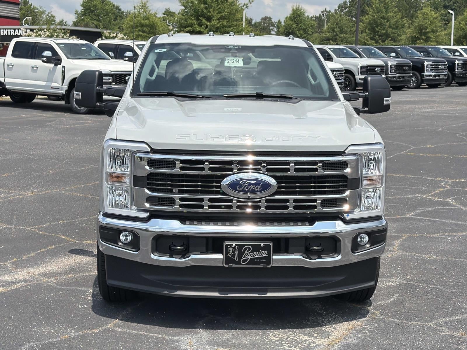 2026 Ford Super Duty F-250 SRW XLT 4WD CREW CAB 6.75' BO