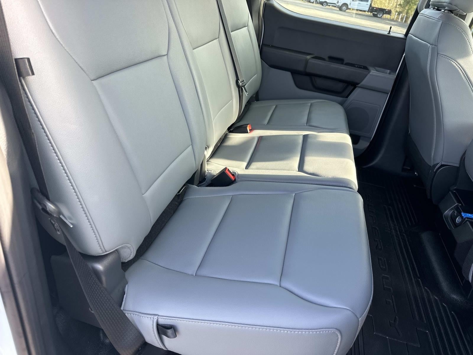 2025 Ford Super Duty F-250 SRW XL 4WD CREW CAB 8' BOX