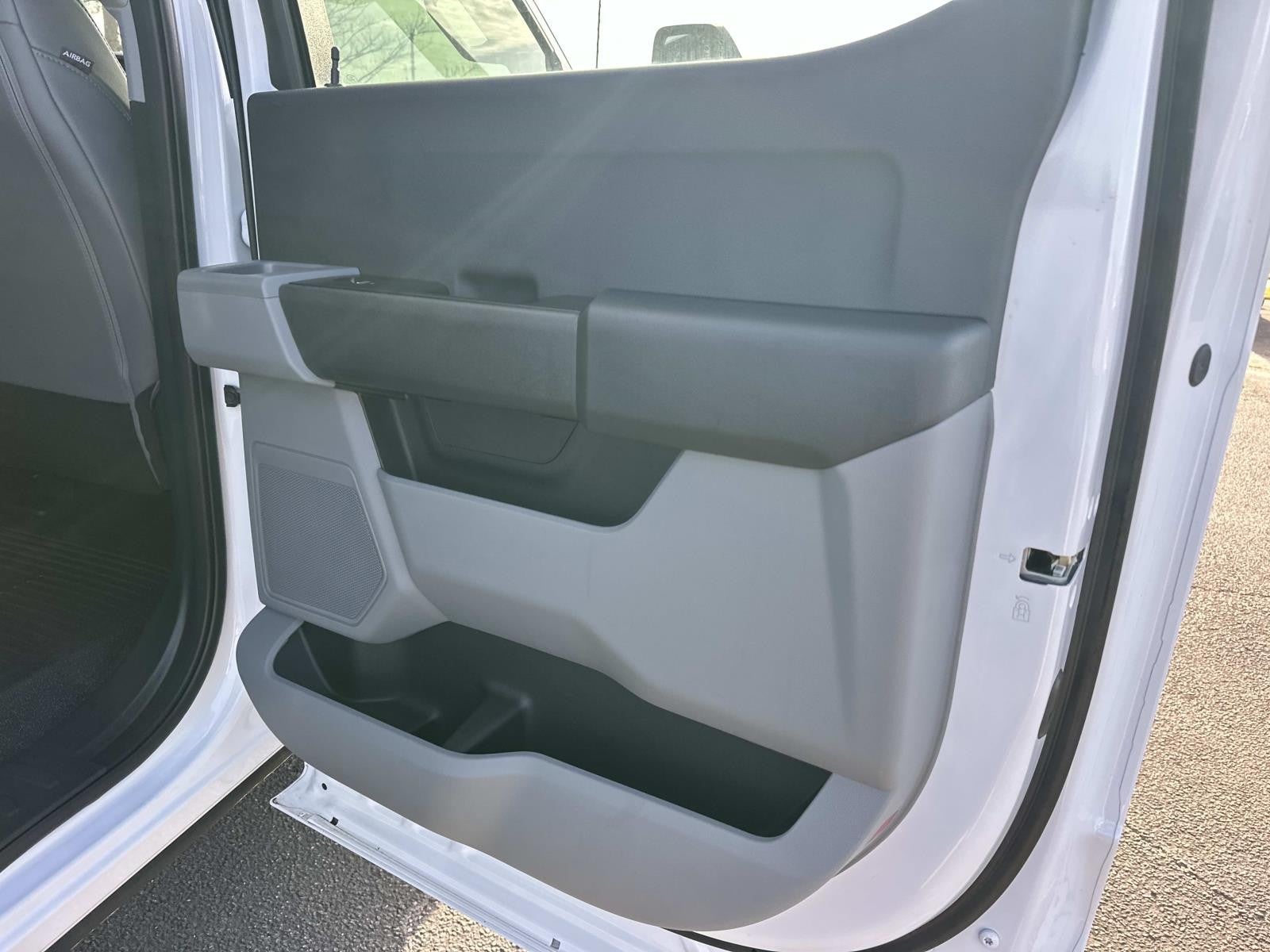 2025 Ford Super Duty F-250 SRW XL 4WD CREW CAB 8' BOX