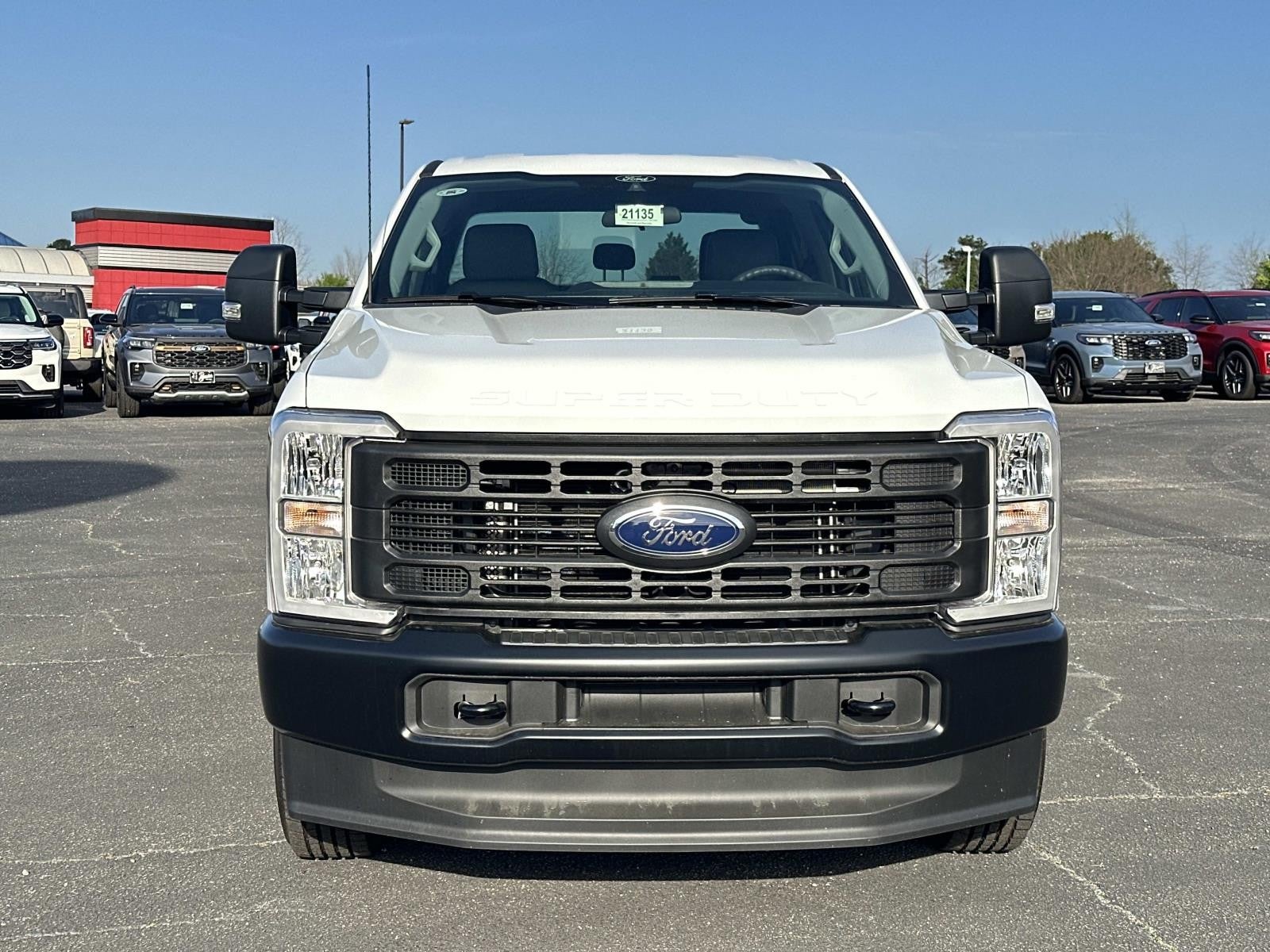 2025 Ford Super Duty F-250 SRW XL 4WD CREW CAB 8' BOX