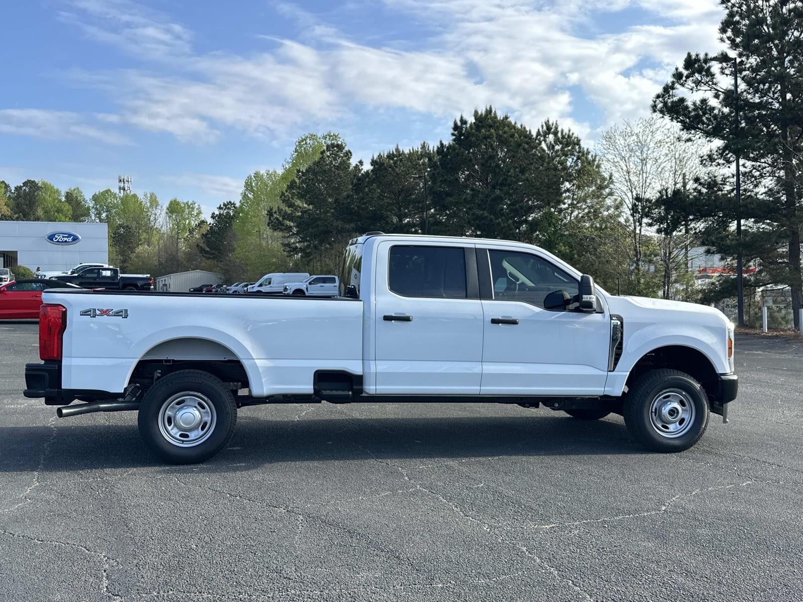 2025 Ford Super Duty F-250 SRW XL 4WD CREW CAB 8' BOX