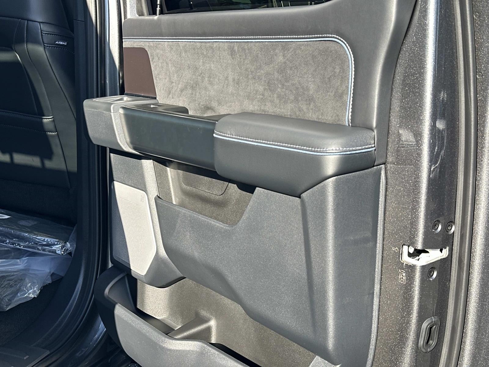 2026 Ford Super Duty F-250 SRW PLATINUM 4WD CREW CAB 6.7