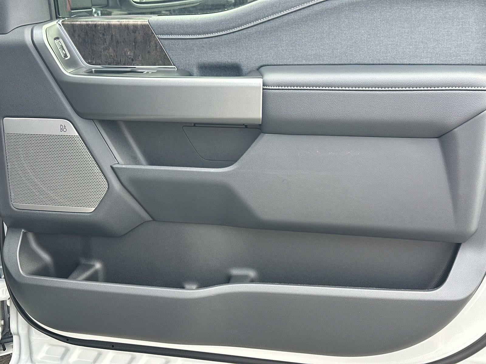 2026 Ford Super Duty F-250 SRW LARIAT 4WD CREW CAB 6.75'