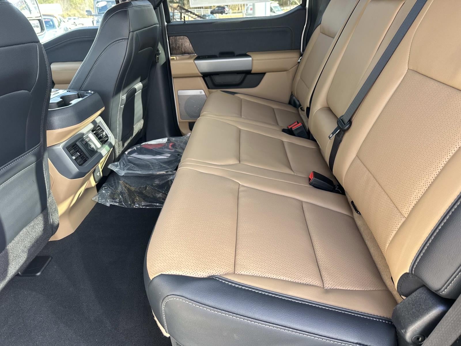 2026 Ford Super Duty F-350 SRW LARIAT 4WD CREW CAB 6.75'