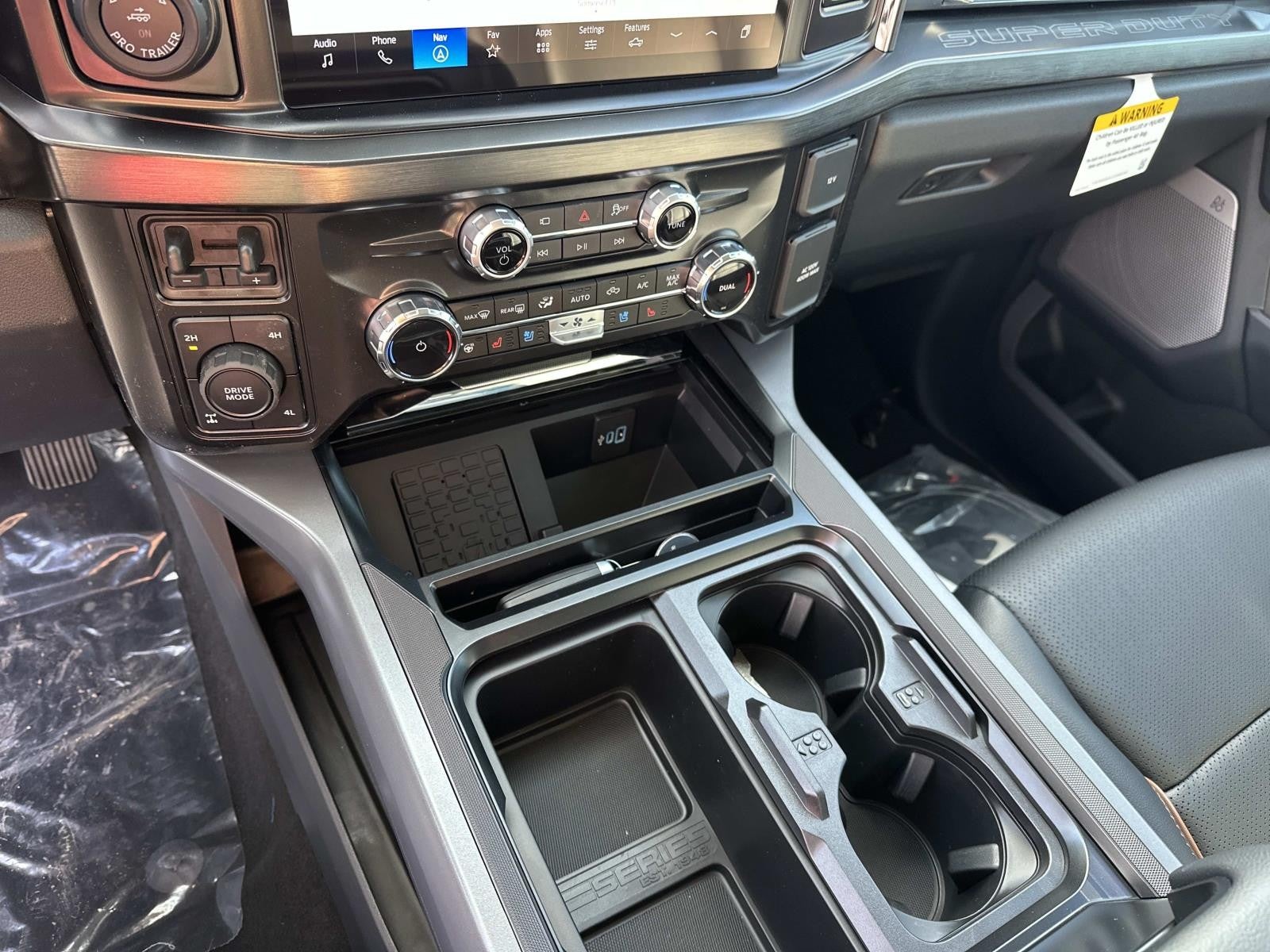 2026 Ford Super Duty F-350 SRW LARIAT 4WD CREW CAB 6.75'