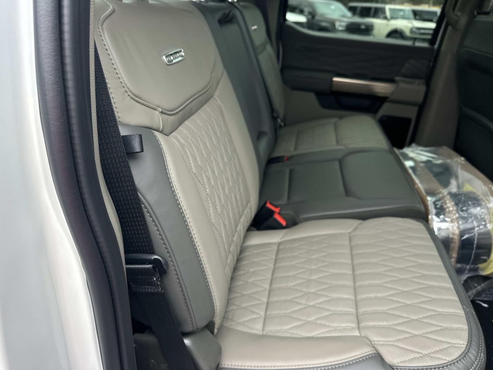 2026 Ford Super Duty F-350 DRW PLATINUM 4WD CREW CAB 8'