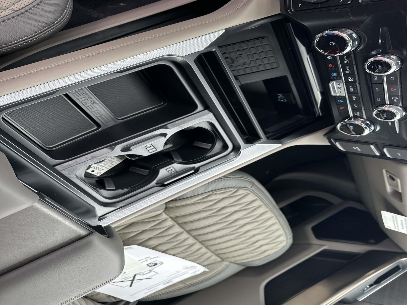 2026 Ford Super Duty F-350 DRW PLATINUM 4WD CREW CAB 8'