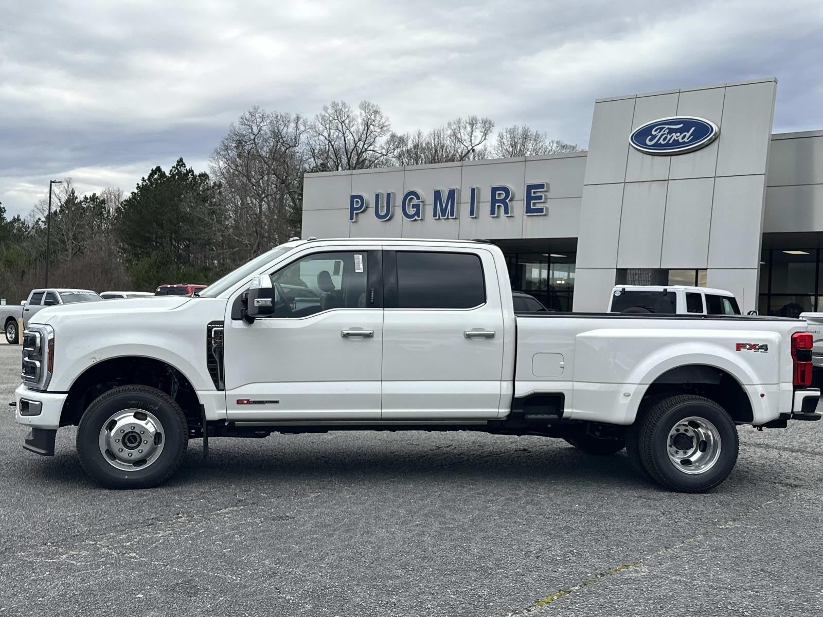 2026 Ford Super Duty F-350 DRW PLATINUM 4WD CREW CAB 8'