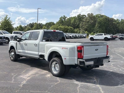 2026 Ford Super Duty F-350 DRW LARIAT 4WD CREW CAB 8' BO