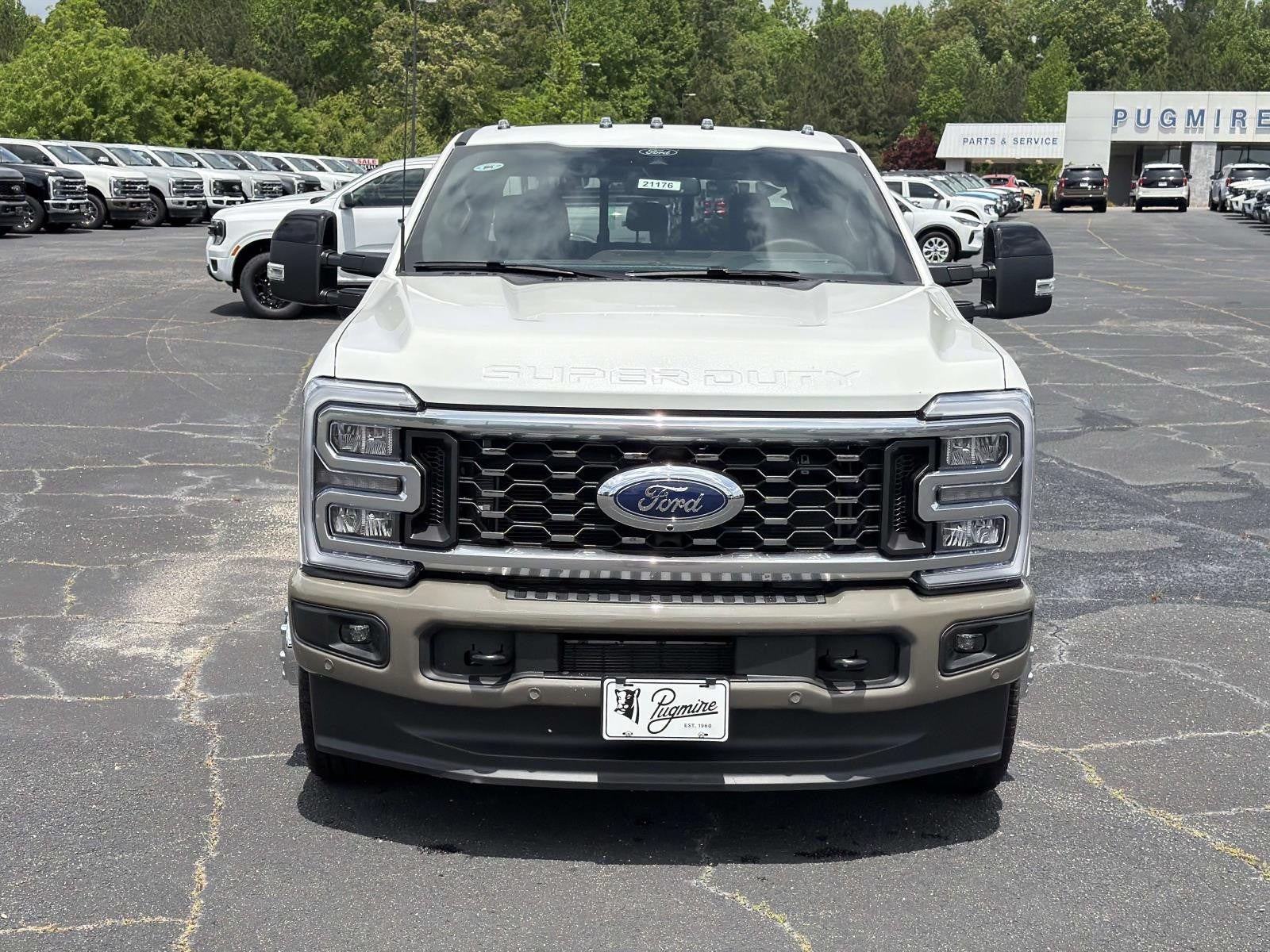 2026 Ford Super Duty F-350 DRW KING RANCH 4WD CREW CAB 8