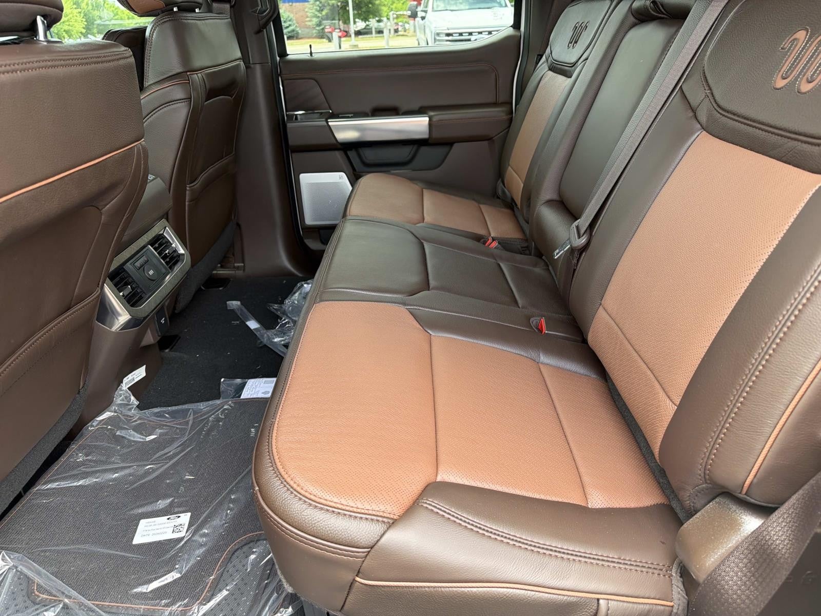 2026 Ford Super Duty F-350 DRW KING RANCH 4WD CREW CAB 8