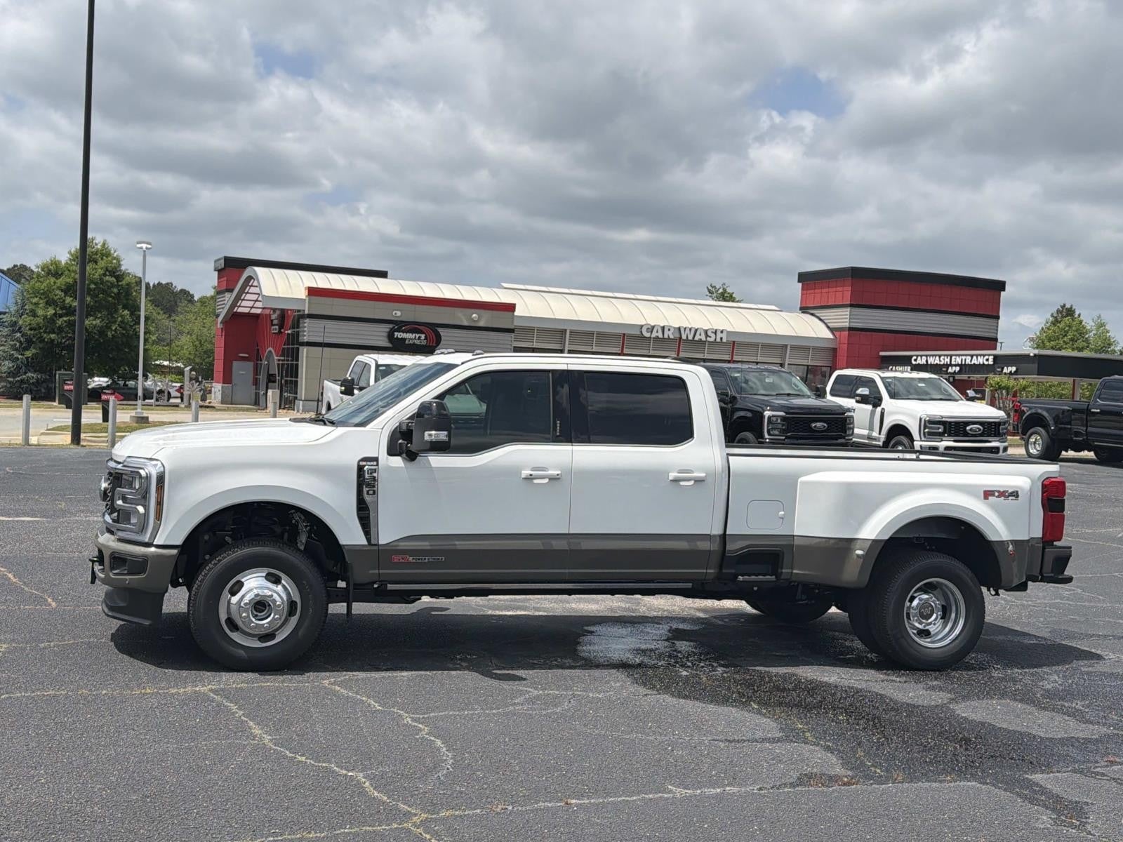 2026 Ford Super Duty F-350 DRW KING RANCH 4WD CREW CAB 8