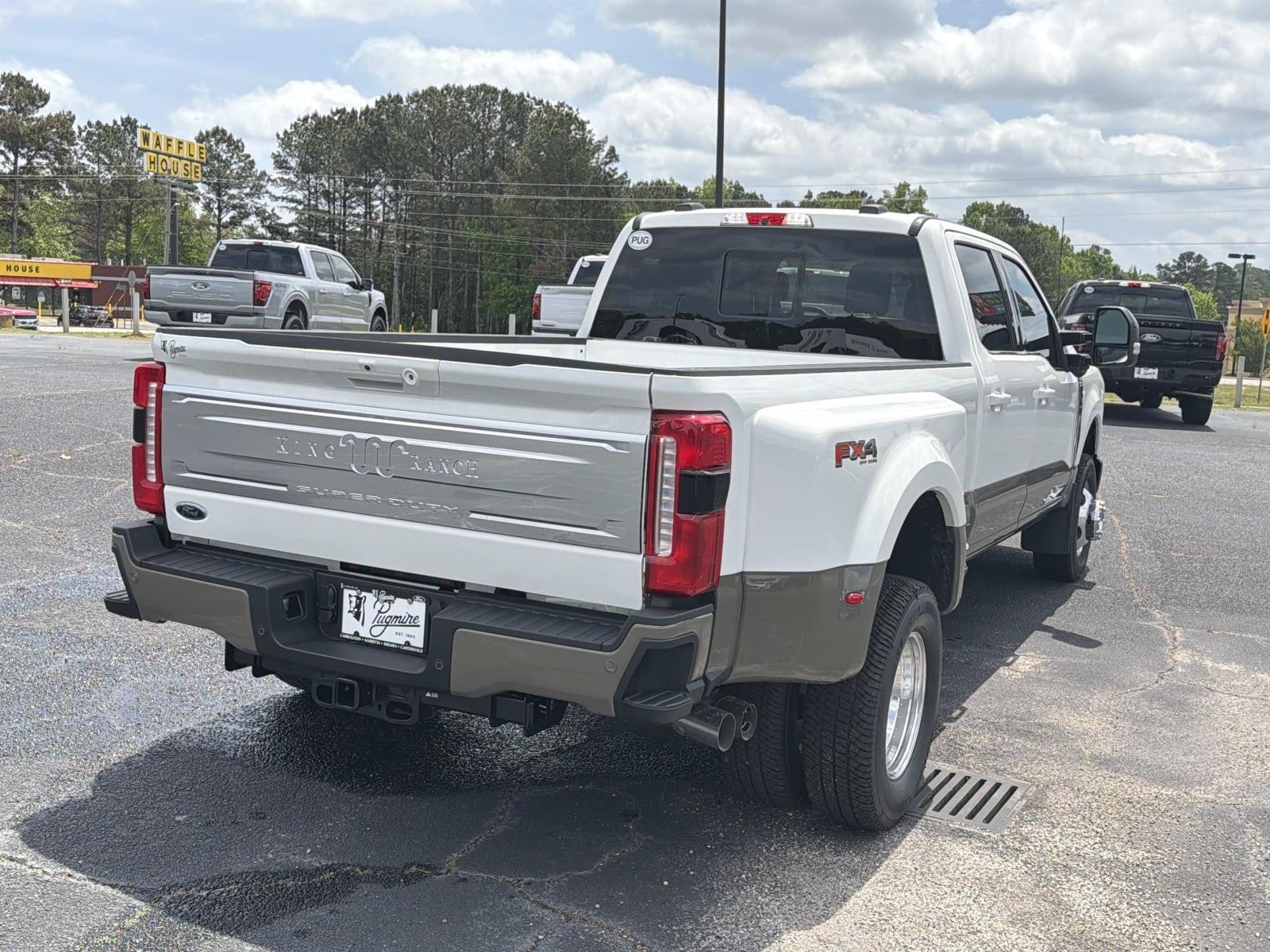 2026 Ford Super Duty F-350 DRW KING RANCH 4WD CREW CAB 8