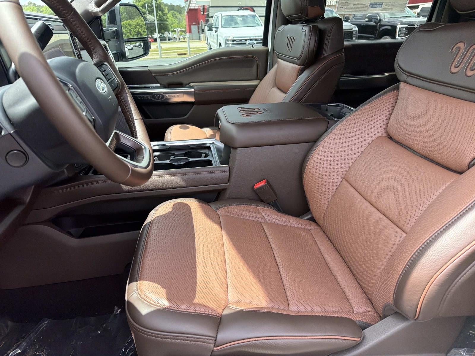 2026 Ford Super Duty F-350 DRW KING RANCH 4WD CREW CAB 8