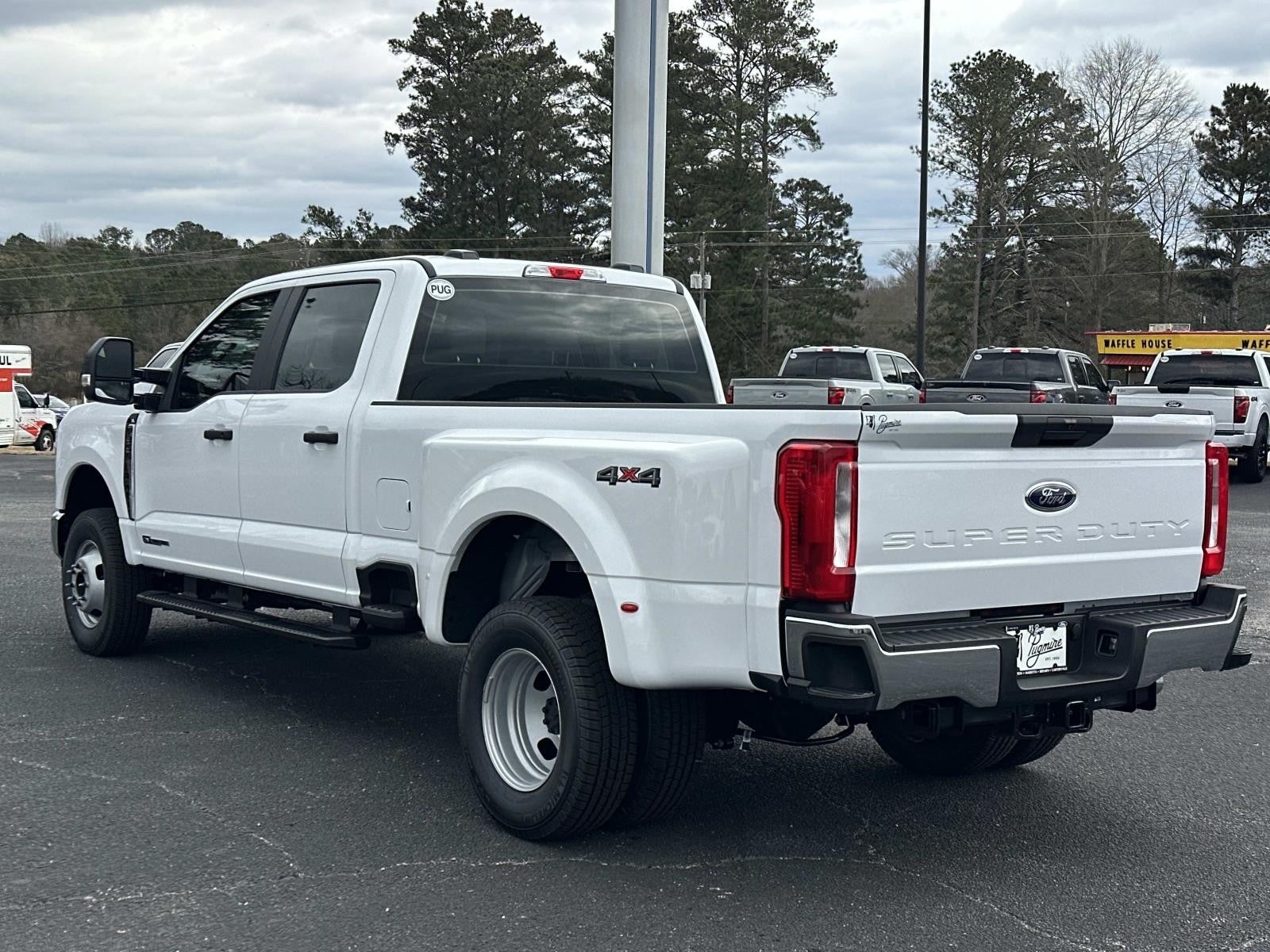 2026 Ford Super Duty F-350 DRW XL 4WD CREW CAB 8' BOX