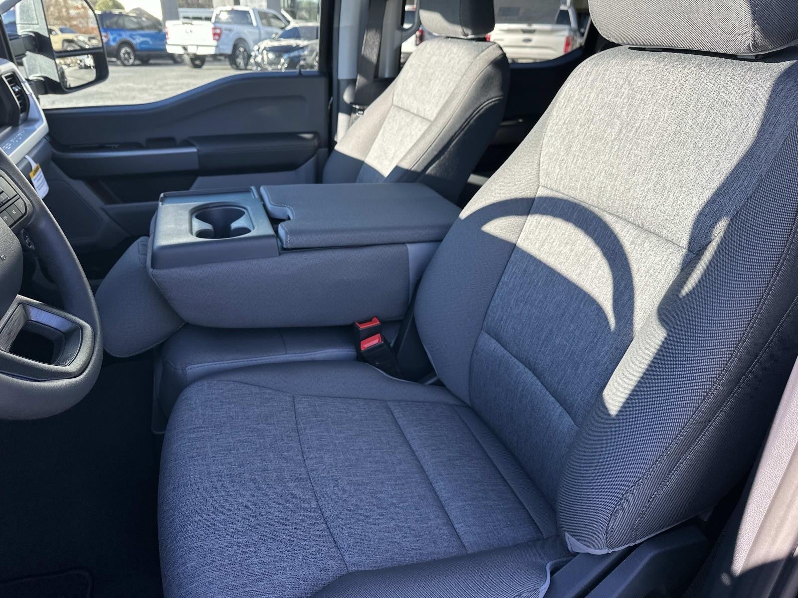 2026 Ford Super Duty F-350 DRW XL 4WD CREW CAB 8' BOX