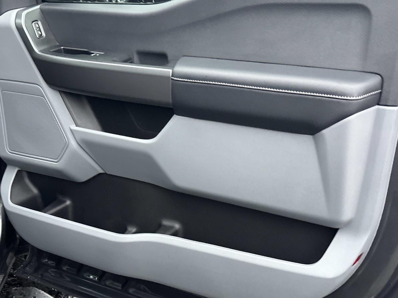 2026 Ford Super Duty F-350 DRW XL 4WD CREW CAB 8' BOX