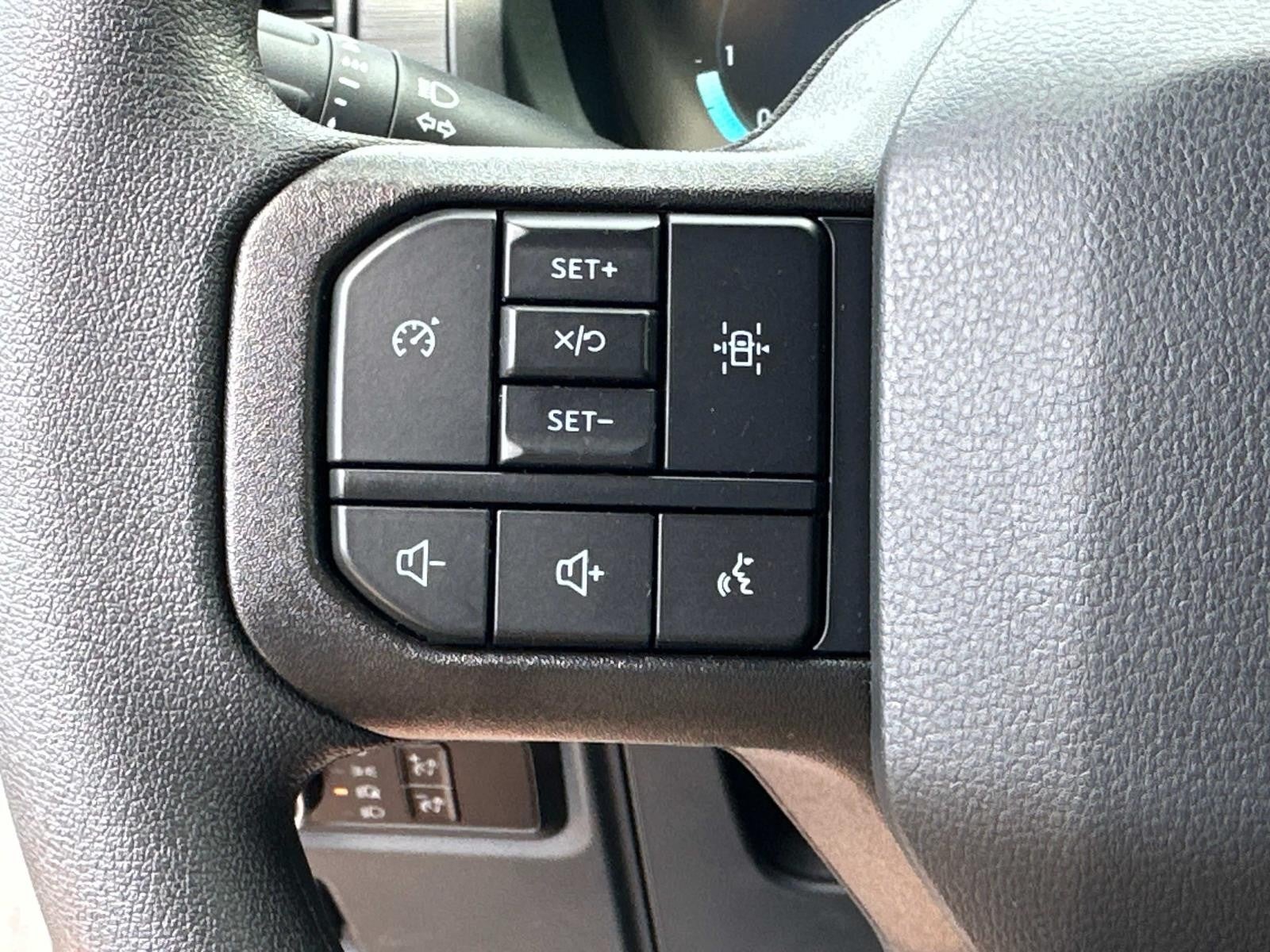 2025 Ford F-150 STX 4WD SUPERCREW 5.5' BO