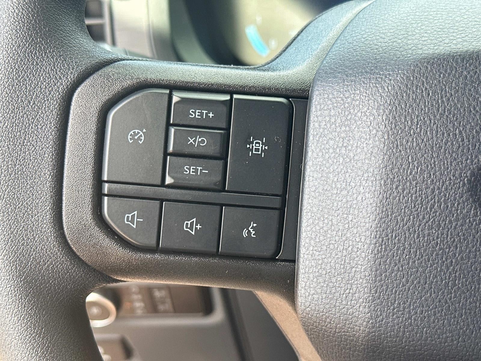 2025 Ford F-150 STX 4WD SUPERCREW 5.5' BO