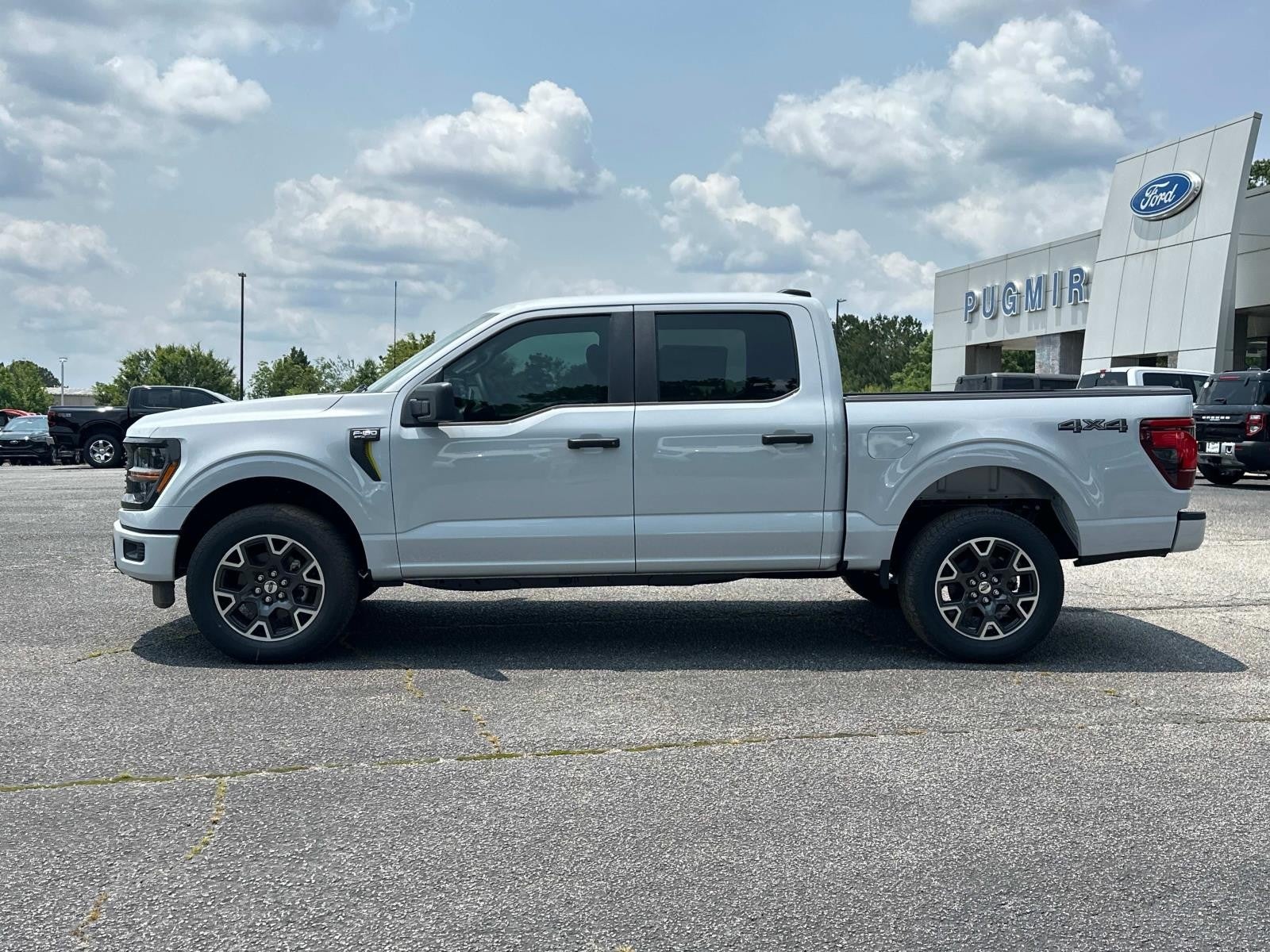 2025 Ford F-150 STX 4WD SUPERCREW 5.5' BO