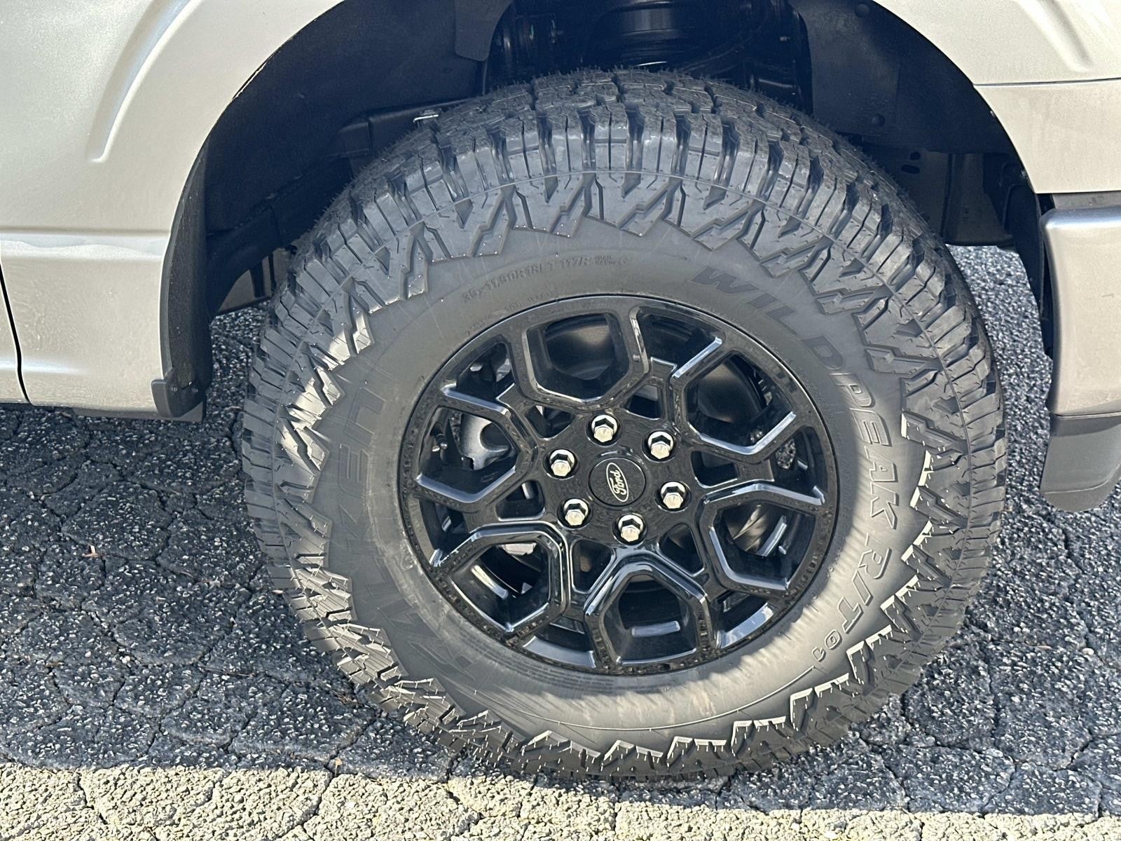 2025 Ford F-150 STX 4WD SUPERCREW 5.5' BO